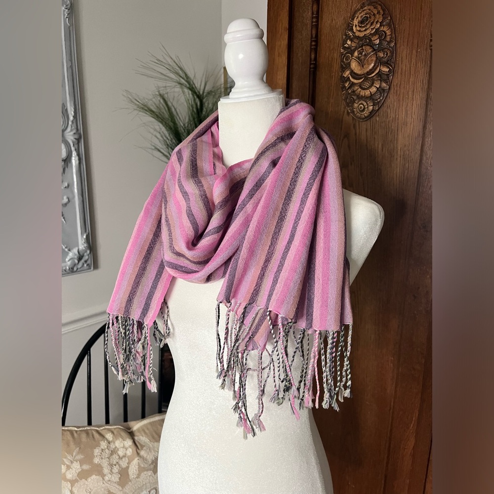 IrelandsEye lightweight Pink purple Wool Silk blend scarf